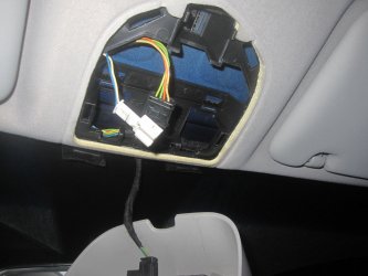 Установка видеорегистратора в Peugeot 308